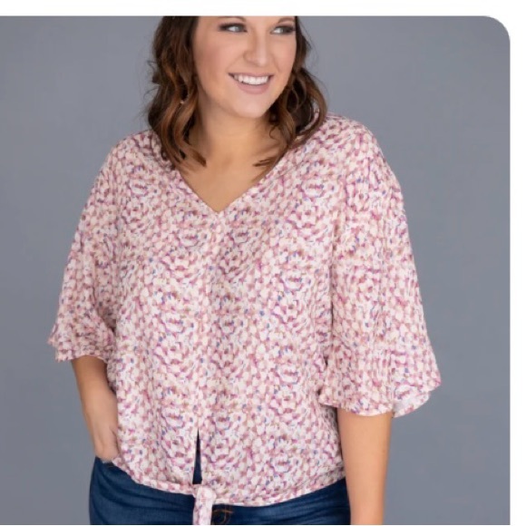 Pink Lily Pink and Purple Patterned Tie Top size M- like new! - Picture 1 of 3